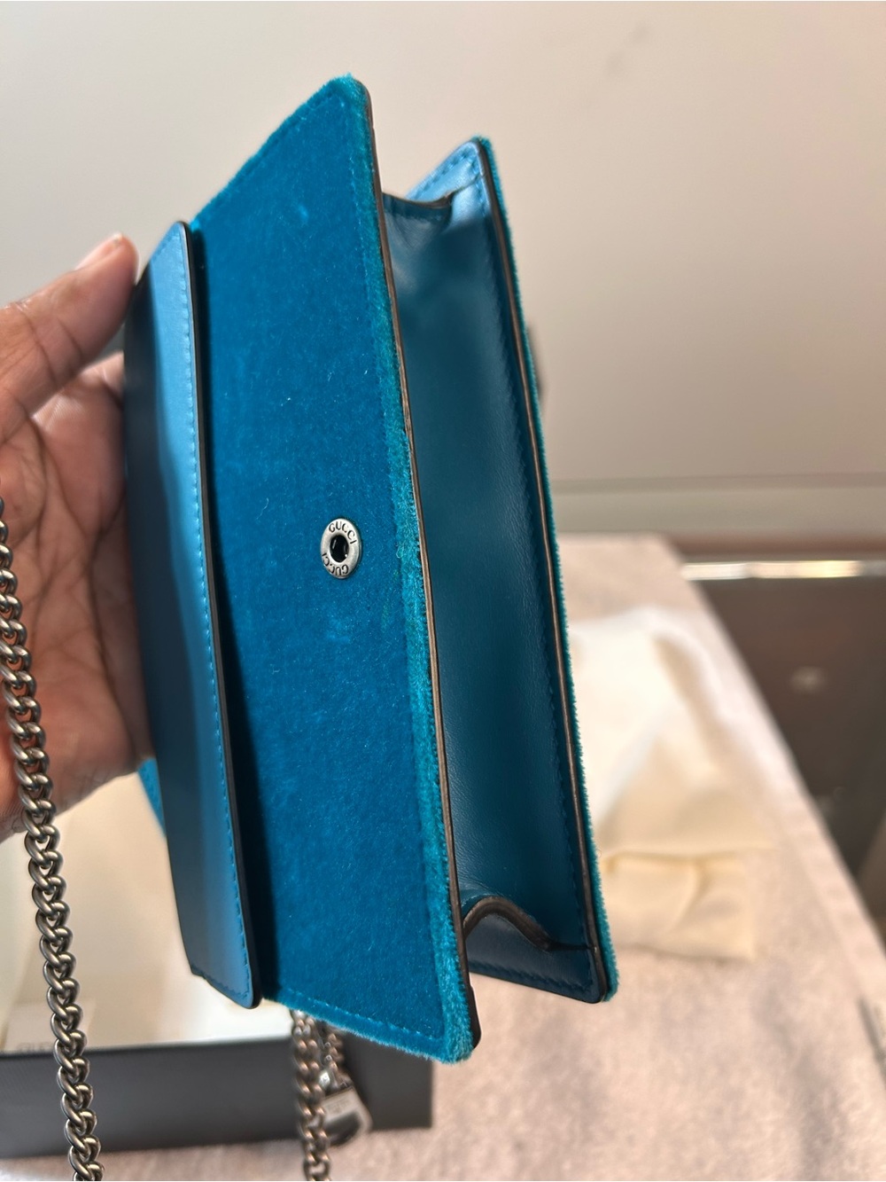 Authentic Gucci Teal Velvet Dionysus Chain Crossbody Bag - Picture 4 of 14
